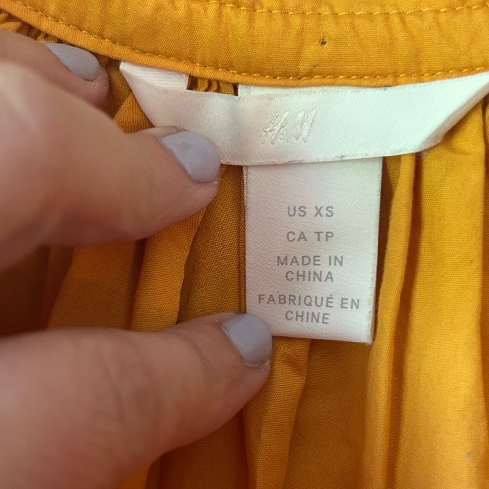 H& M Vibrant Butter Yellow Short Sleeve Dress - XS - Picture 3 of 6